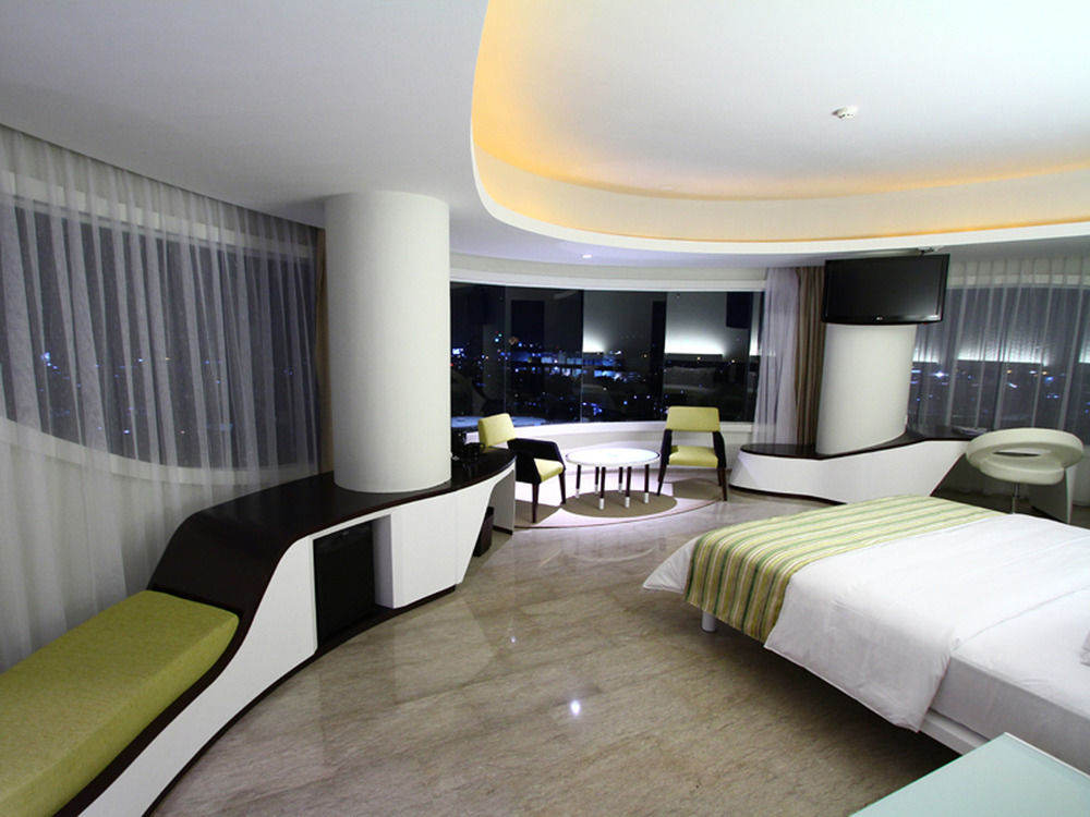 Sensa Hotel