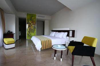 Sensa Hotel 4*